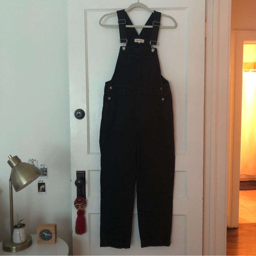 Madewell Straight-Leg Overalls in Lunar Wash, size small